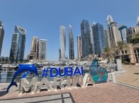 2 Dubai Marina promenade.jpg