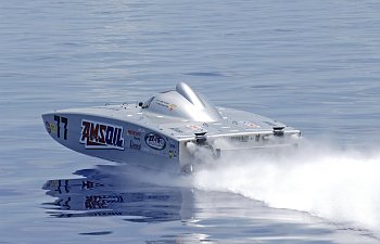 Looking Ahead for 2015: Team AMSOIL Offshore Racing #77 - An Unstoppable Force